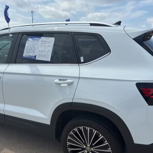 VOLKSWAGEN TAOS SE - 5