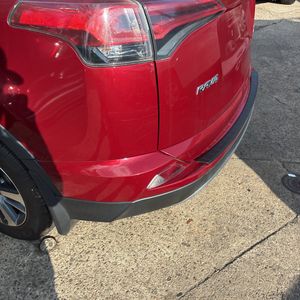 صورة 61 لـ 2018 Toyota RAV4 XLE