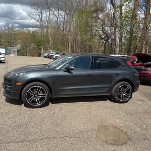 PORSCHE MACAN BASE - 3