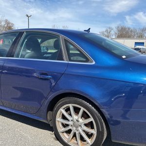 AUDI A4 2.0T PREMIUM - 6