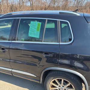 VOLKSWAGEN TIGUAN R-LINE - 6