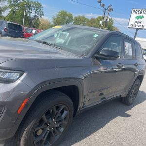 JEEP GRAND CHEROKEE 4XE 30TH ANNIVERSARY - 2