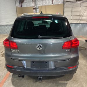 VOLKSWAGEN TIGUAN 2.0T S - 5