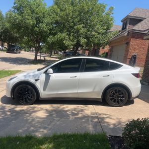 TESLA MODEL Y LONG RANGE - 3