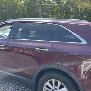 2017 KIA SORENTO LX photo 6