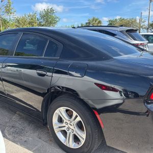 DODGE CHARGER SXT - 4