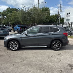 BMW X1 XDRIVE28I - 3