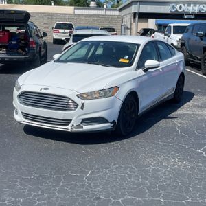 FORD FUSION S - 1