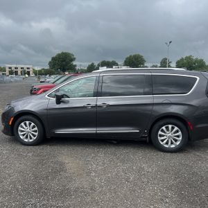 صورة 3 لـ 2019 Chrysler PACIFICA TOURING L