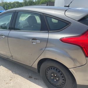 FORD FOCUS SE - 6