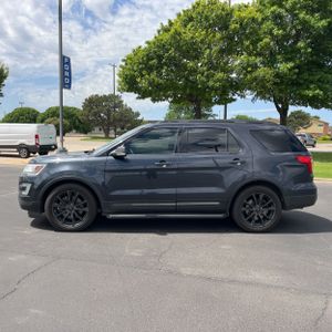 FORD EXPLORER XLT - 3