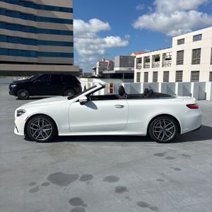 MERCEDES-BENZ E-CLASS - 3