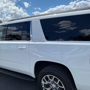 CHEVROLET SUBURBAN LT - 6