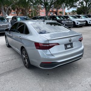 VOLKSWAGEN JETTA SE - 5