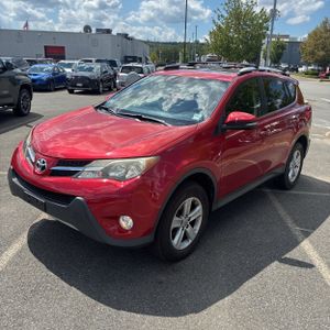 2013 Toyota RAV4 XLE — фото 1