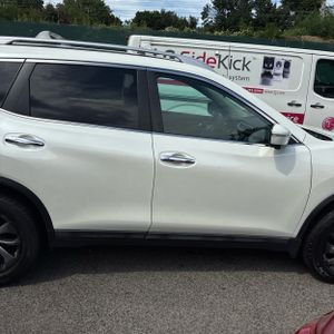 2015 Nissan ROGUE SL 照片 9