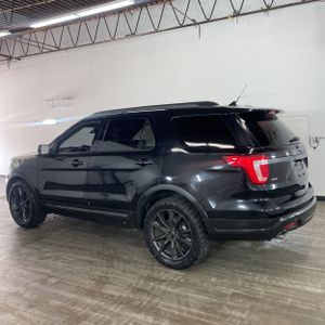 FORD EXPLORER XLT - 3