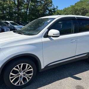 2017 Mitsubishi OUTLANDER SE — фото 2