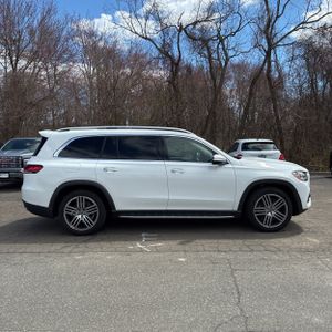 MERCEDES-BENZ GLS - 10