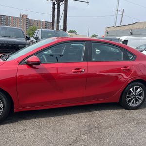 2023 KIA FORTE LXS photo 4