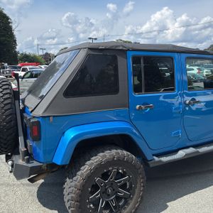 صورة 9 لـ 2015 JEEP WRANGLER UNLIMITED SAHARA