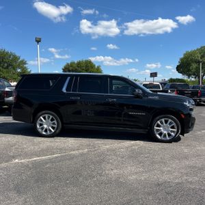 CHEVROLET SUBURBAN HIGH COUNTRY - 10