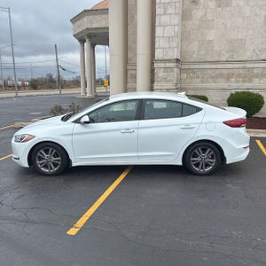 HYUNDAI ELANTRA SEL - 3