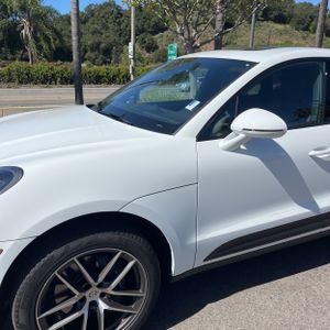 PORSCHE MACAN - 2