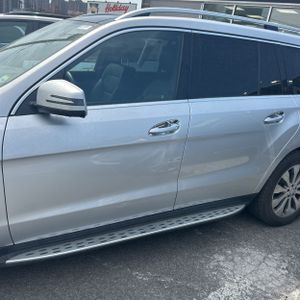 MERCEDES-BENZ GLS - 4