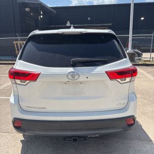 2017 Toyota HIGHLANDER XLE — фото 7