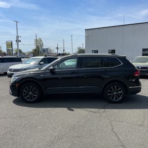 VOLKSWAGEN TIGUAN SE - 3