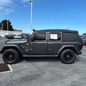 صورة 3 لـ 2022 JEEP WRANGLER UNLIMITED SAHARA