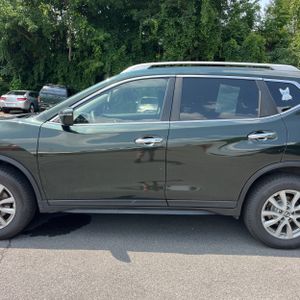 2019 Nissan ROGUE SV — фото 4