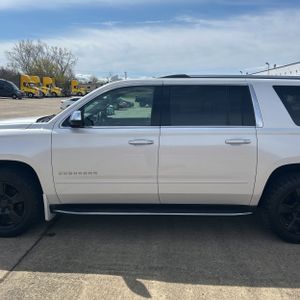 CHEVROLET SUBURBAN LTZ - 4