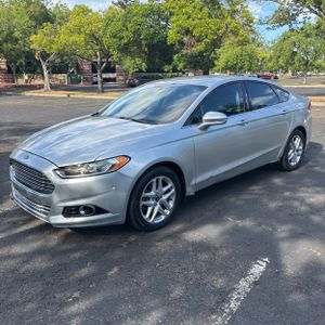 FORD FUSION SE - 1