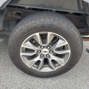 صورة 18 لـ 2020 Chevrolet SILVERADO 1500 RST