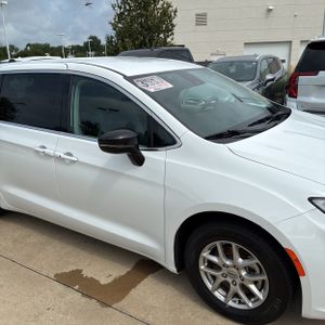 2024 Chrysler PACIFICA TOURING L — миниатюра 11