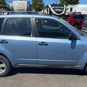 2011 Subaru FORESTER 2.5X — миниатюра 11