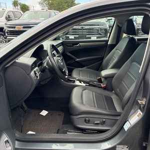 صورة مصغرة 32 لـ 2021 Volkswagen PASSAT SE