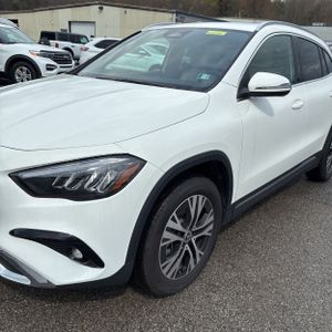 MERCEDES-BENZ GLA - 2