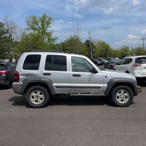 JEEP LIBERTY SPORT - 6