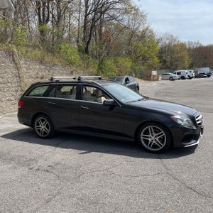 MERCEDES-BENZ E-CLASS - 10