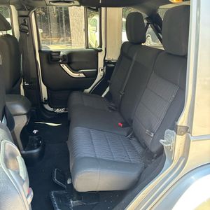2011 JEEP WRANGLER UNLIMITED SAHARA 照片 34