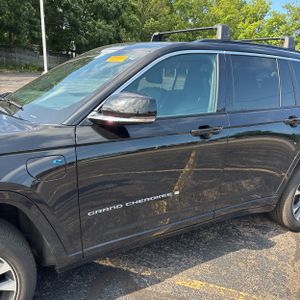 2024 JEEP GRAND CHEROKEE OVERLAND 4XE 照片 2