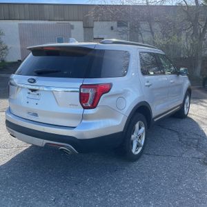 FORD EXPLORER XLT - 8