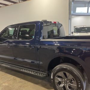 FORD F-150 LIGHTNING LARIAT - 6