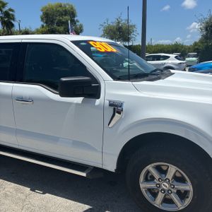 صورة مصغرة 13 لـ 2025 FORD F-150 XLT