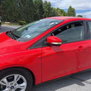 FORD FOCUS SE - 2