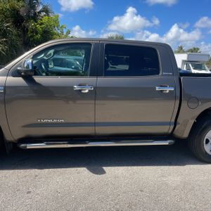 TOYOTA TUNDRA - 4