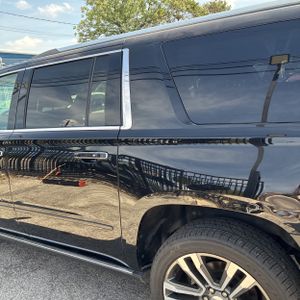 CHEVROLET SUBURBAN PREMIER - 5